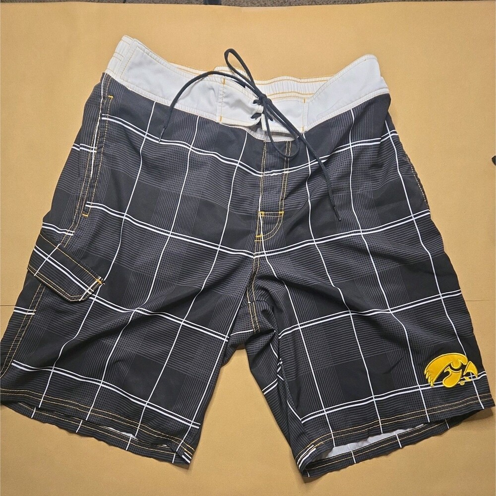 Giii Sports by Carl Banks Iowa Hawkeye Swim Trunks L Mesh Lined Black plaid